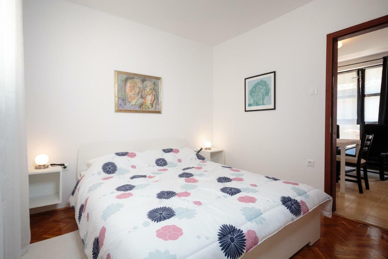 Apartments C52 罗维尼 外观 照片