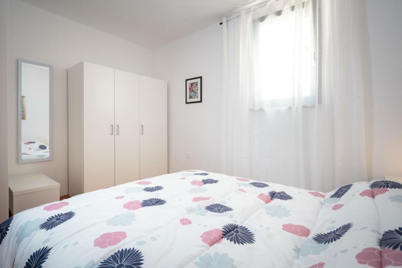 Apartments C52 罗维尼 外观 照片