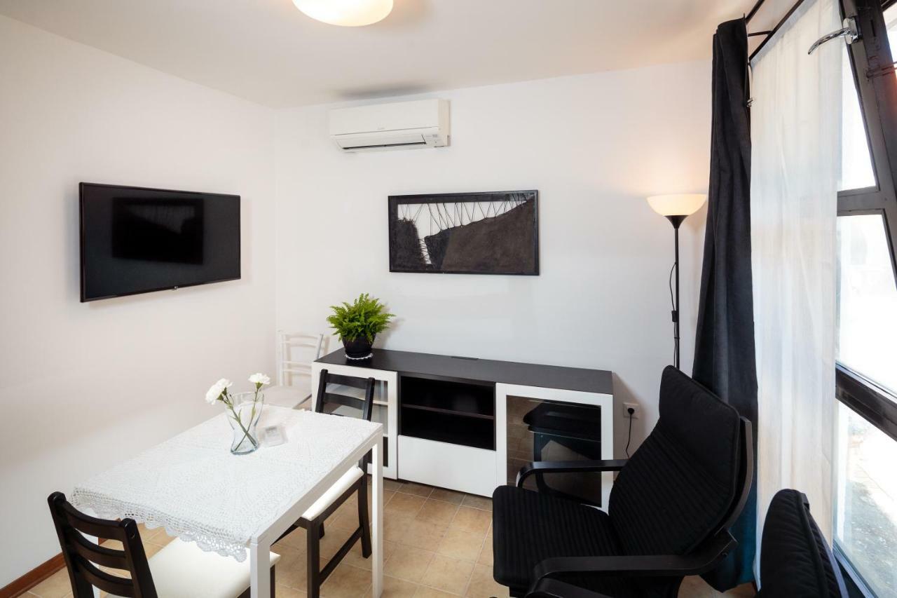 Apartments C52 罗维尼 外观 照片