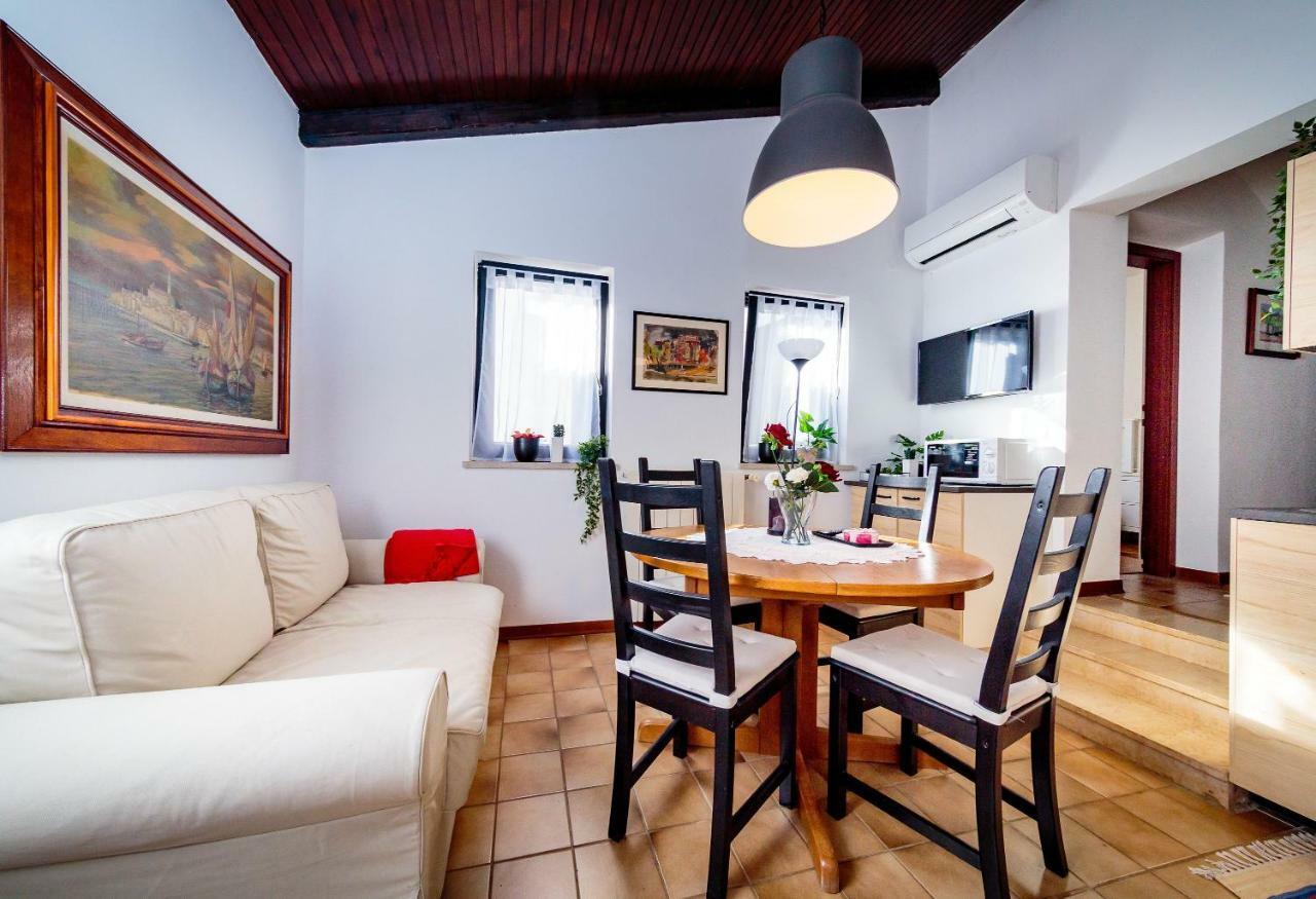 Apartments C52 罗维尼 外观 照片