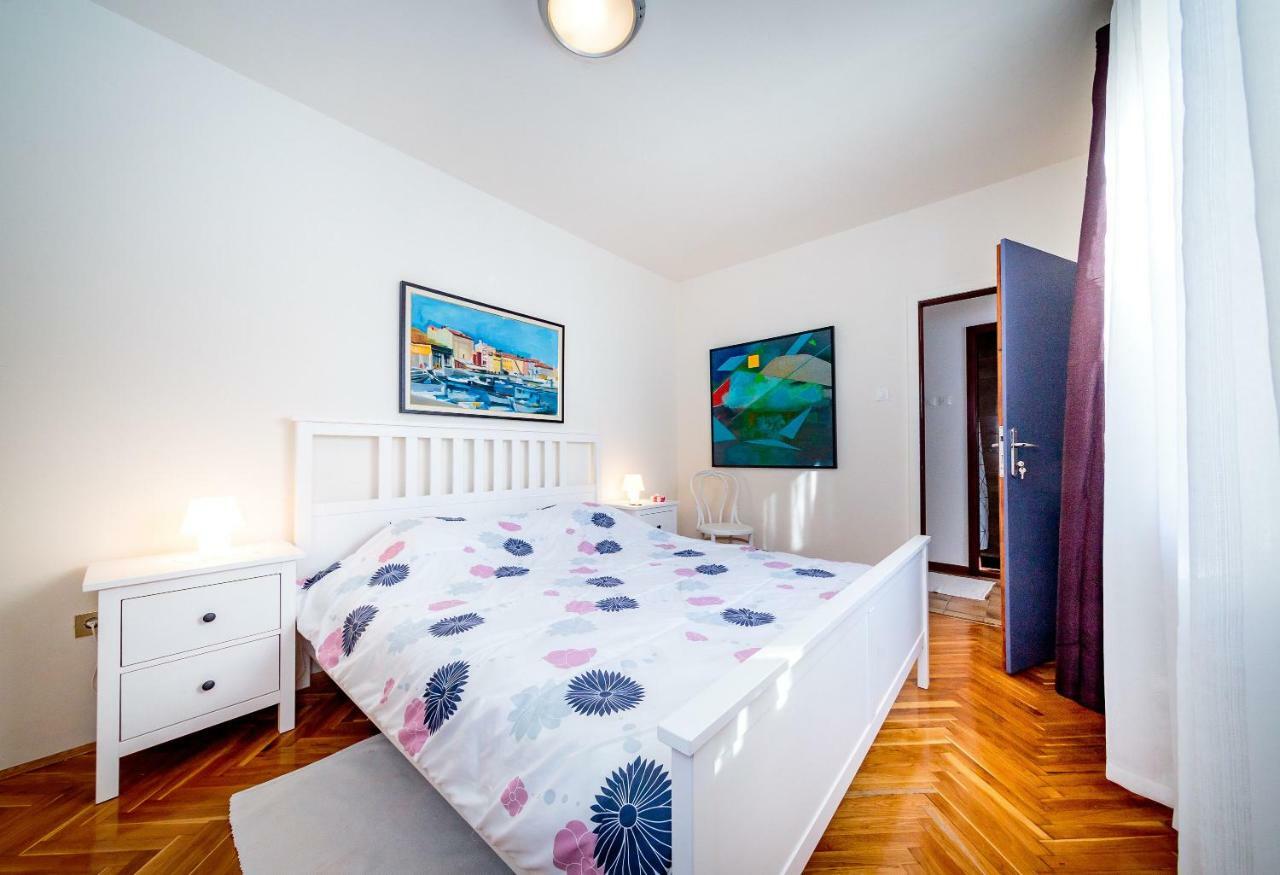 Apartments C52 罗维尼 外观 照片