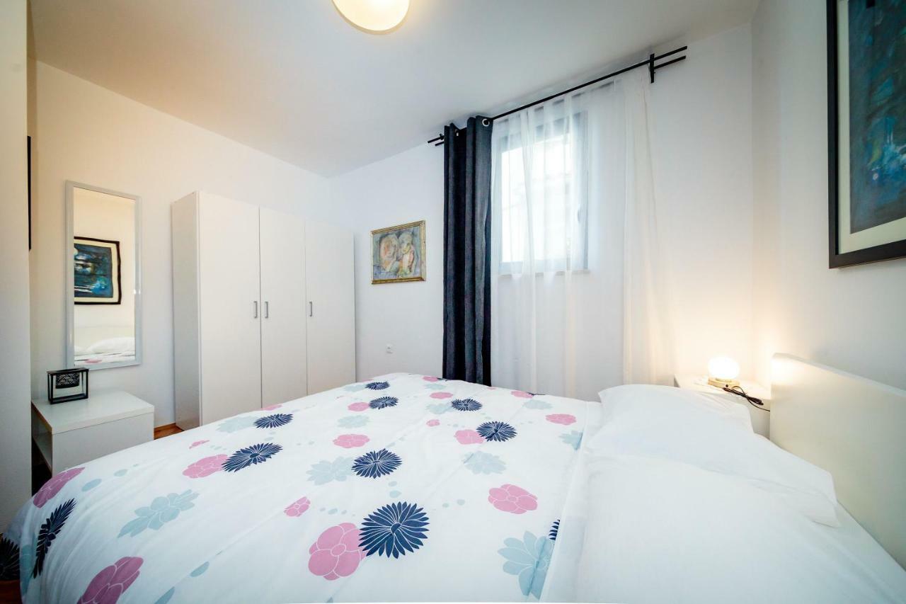 Apartments C52 罗维尼 外观 照片
