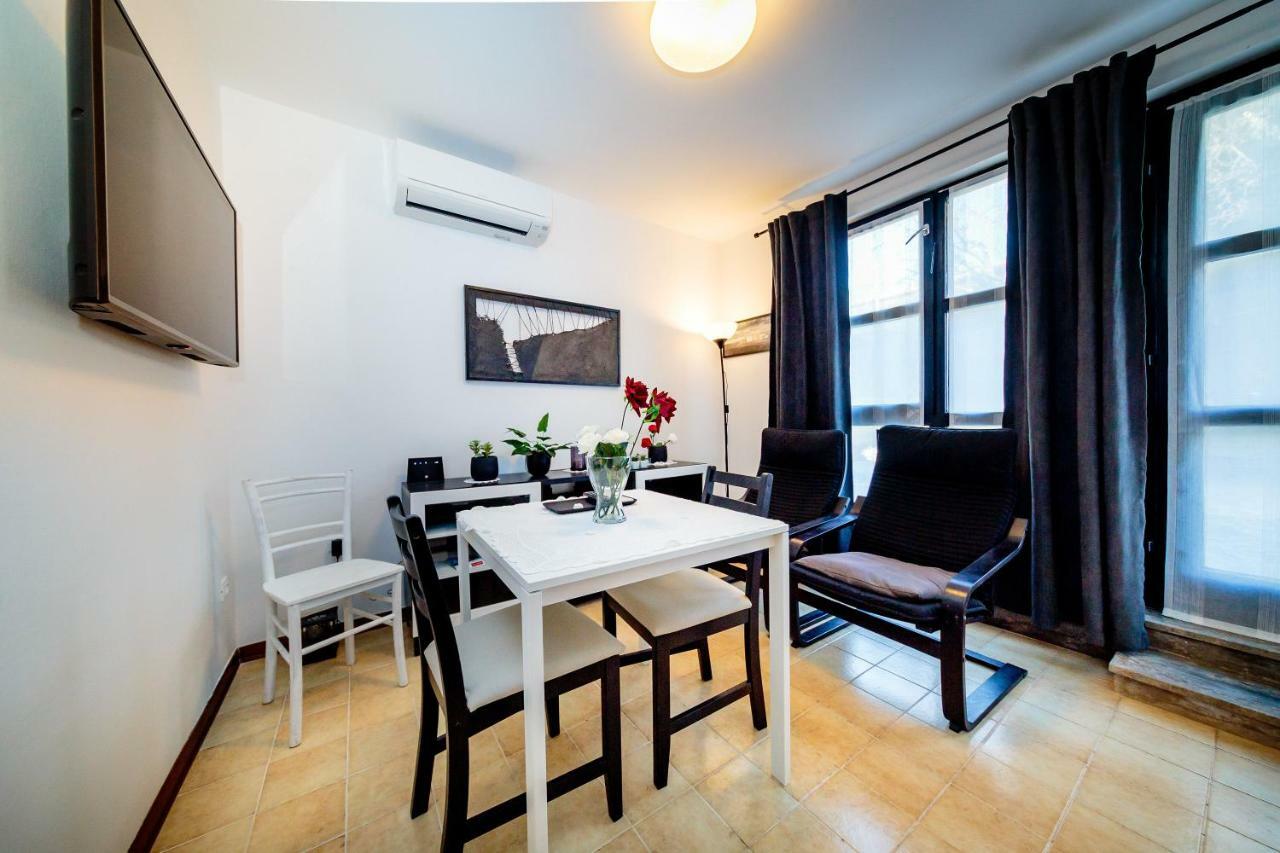 Apartments C52 罗维尼 外观 照片